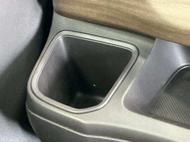 フリードハイブリッド ハイブリッド・Ｇホンダセンシング　ドラレコ　ナビ　Ｒカメラ　ブルートゥース　クルーズＣ　ＤＶＤ視聴　ＵＳＢ接続　ブレーキサポート　ＬＥＤヘットライト　Ｗエアバック　記録簿付き　バックモニタ　アイストップ　地デジフルセグ　キーレス　３列（59枚目）