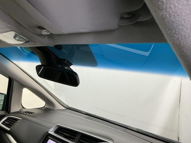 フィットハイブリッド Lパッケージ ナビ Rカメラ ブルートゥース フルセグ 横滑防止 カーテンエアバック DVD視聴 ETC車載器 ECOモード 助手席エアバック クルーズコントロール LEDヘッドライト エアコン エアバック(23枚目)