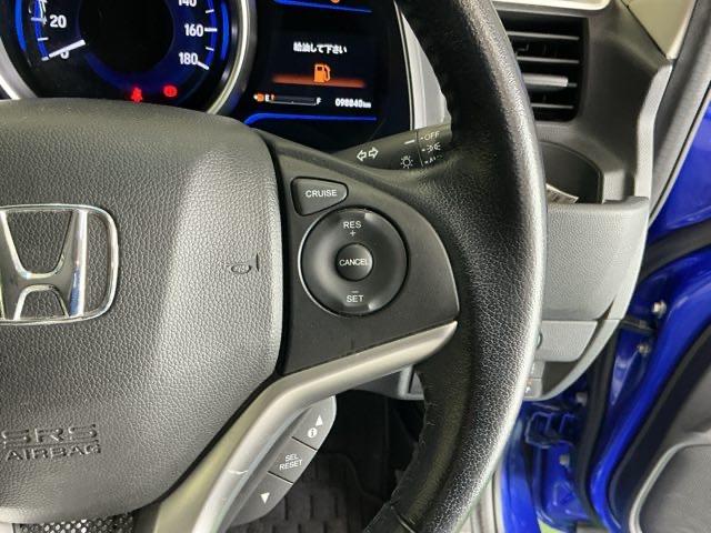 フィットハイブリッド Lパッケージ ナビ Rカメラ ブルートゥース フルセグ 横滑防止 カーテンエアバック DVD視聴 ETC車載器 ECOモード 助手席エアバック クルーズコントロール LEDヘッドライト エアコン エアバック(44枚目)