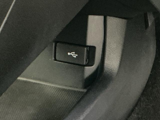 �t�r�a���͒[�q���Ă܂��B�t�r�a��������ڑ����ĉ��y�t�@�C���A�摜�t�@�C���A����t�@�C���Ȃǂ��i�r��ʂŊy���߂܂��@���ꕔ�̃f�B�X�v���C�I�[�f�B�I�A�b�c�`���[�i�[�̏ꍇ�͉��y�t�@�C���݂̂ƂȂ�܂�