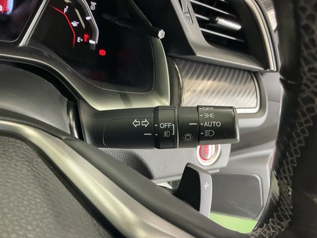 �I�[�g���C�g�R���g���[���̓��C�g�̂��Y�������Y���h�~�B�����Α��s�ɂ�鎖�̂𖢑R�ɖh���܂�