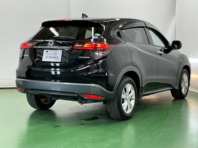 ヴェゼル ハイブリッドＸ・ホンダセンシング　ナビ　Ｒカメラ　ブルートゥース　フルセグ　地デジＴＶ　アクティブクルーズコントロール　リアカメラ　サイドカーテンエアバック　スマートキープッシュスタート　ＵＳＢポート　ＬＥＤヘッドライト　ＤＶＤ再生（8枚目）