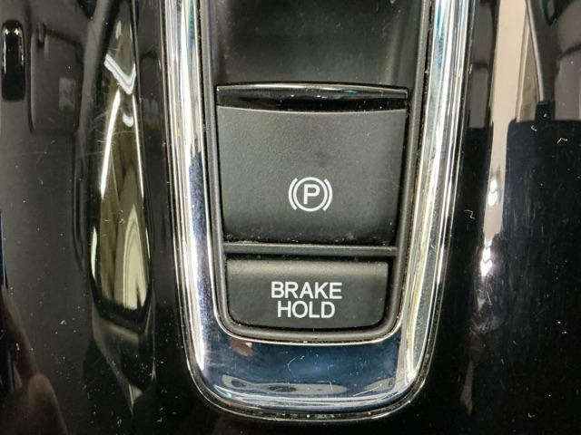 ヴェゼル ハイブリッドＸ・ホンダセンシング　ナビ　Ｒカメラ　ブルートゥース　フルセグ　地デジＴＶ　アクティブクルーズコントロール　リアカメラ　サイドカーテンエアバック　スマートキープッシュスタート　ＵＳＢポート　ＬＥＤヘッドライト　ＤＶＤ再生（15枚目）