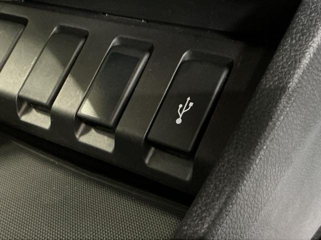 ヴェゼル ハイブリッドＸ・ホンダセンシング　ナビ　Ｒカメラ　ブルートゥース　フルセグ　地デジＴＶ　アクティブクルーズコントロール　リアカメラ　サイドカーテンエアバック　スマートキープッシュスタート　ＵＳＢポート　ＬＥＤヘッドライト　ＤＶＤ再生（18枚目）