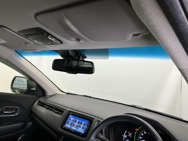 ヴェゼル ハイブリッドＸ・ホンダセンシング　ナビ　Ｒカメラ　ブルートゥース　フルセグ　地デジＴＶ　アクティブクルーズコントロール　リアカメラ　サイドカーテンエアバック　スマートキープッシュスタート　ＵＳＢポート　ＬＥＤヘッドライト　ＤＶＤ再生（26枚目）