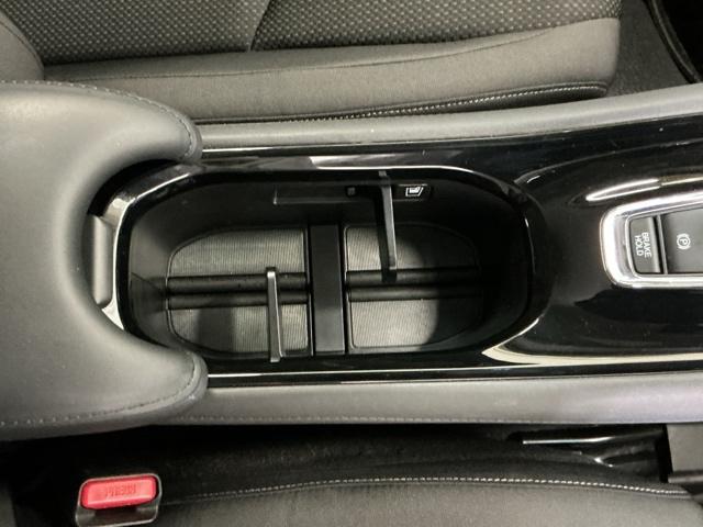 ヴェゼル ハイブリッドＸ・ホンダセンシング　ナビ　Ｒカメラ　ブルートゥース　フルセグ　地デジＴＶ　アクティブクルーズコントロール　リアカメラ　サイドカーテンエアバック　スマートキープッシュスタート　ＵＳＢポート　ＬＥＤヘッドライト　ＤＶＤ再生（49枚目）