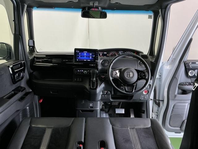 Ｎ－ＢＯＸ Ｌ・ターボ　ドラレコ　ナビ　Ｒカメラ　ブルートゥース　横滑防止　ＣＭＢＳ　スマキ－　リヤカメラ　カーテンエアバッグ　Ｉストップ　フロントベンチシート　ＵＳＢ　コーナーソナー　Ｓヒーター　ＥＴＣ車載器　ターボモデル（2枚目）