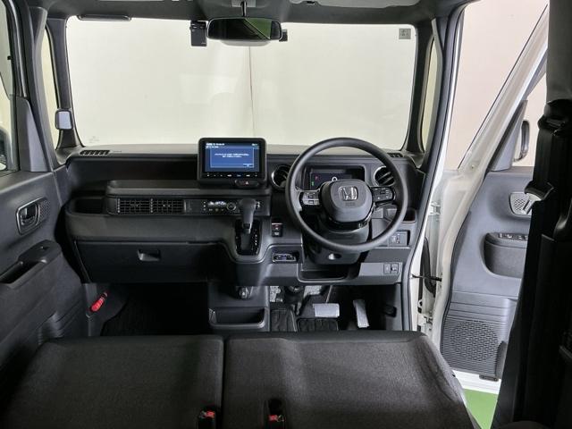 N-BOXカスタム ベースグレード ドラレコ ナビ Rカメラ ブルートゥース Pソナー レーダーブレーキサポート ETC装備 定期点検記録簿 地デジ対応 サイドエアバック Sヒータ スマートキー&プッシュスタート 横滑り防止 USB(2枚目)