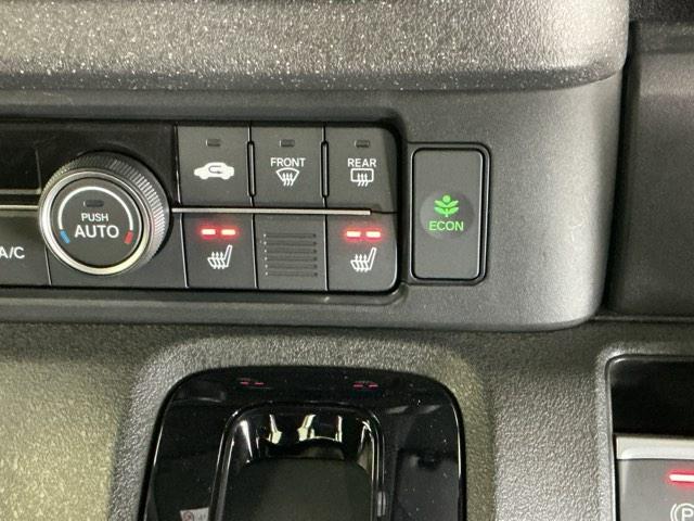 N-BOXカスタム ベースグレード ドラレコ ナビ Rカメラ ブルートゥース Pソナー レーダーブレーキサポート ETC装備 定期点検記録簿 地デジ対応 サイドエアバック Sヒータ スマートキー&プッシュスタート 横滑り防止 USB(17枚目)