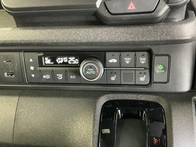 N-BOXカスタム ベースグレード ドラレコ ナビ Rカメラ ブルートゥース Pソナー レーダーブレーキサポート ETC装備 定期点検記録簿 地デジ対応 サイドエアバック Sヒータ スマートキー&プッシュスタート 横滑り防止 USB(20枚目)