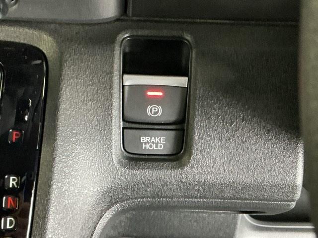 N-BOXカスタム ベースグレード ドラレコ ナビ Rカメラ ブルートゥース Pソナー レーダーブレーキサポート ETC装備 定期点検記録簿 地デジ対応 サイドエアバック Sヒータ スマートキー&プッシュスタート 横滑り防止 USB(22枚目)