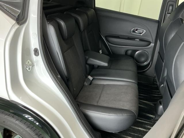 �t���b�g�ȏ��ƕG���⓪��X�y�[�X�ȂǏ\���ȍL��������܂�