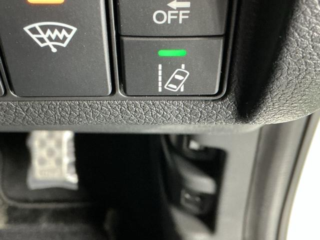 �H�O��E�}���@�\�͎Ԃ��Ԑ�����͂ݏo�������ȂƂ��ɎԐ����ɖ߂��悤�Ƀh���C�o�[�ւ��m�点���܂�