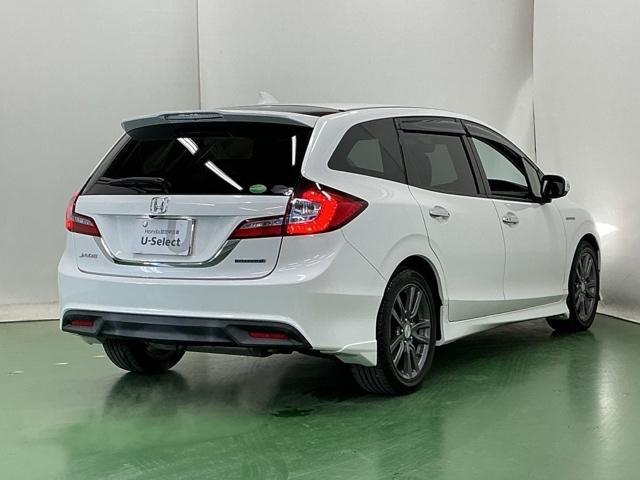 ��^�e�[���Q�[�g�X�|�C���[�����Ńt�H�������X�^�C���b�V���ɂ��Ă��܂��B�������s���ɂ͑��s���萫�\�ɗD��Ă��āA��R��ɂ��傫���v�����܂�