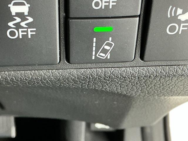 �H�O��E�}���@�\�͎Ԃ��Ԑ�����͂ݏo�������ȂƂ��ɎԐ����ɖ߂��悤�Ƀh���C�o�[�ւ��m�点���܂�