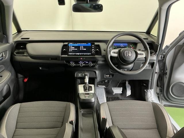 フィット ｅ：ＨＥＶクロスター　ナビ　Ｒカメラ　ブルートゥース　フルセグ　スマキー　ソナー　カーテンエアバック　セキュリティーアラーム　クルコン　ＥＴＣ装備　パワーウィンド　ＵＳＢ接続　ＬＥＤヘッドライト　ドラレコ付き　Ｂカメラ（2枚目）