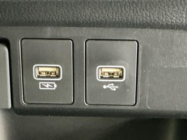 フィット ｅ：ＨＥＶクロスター　ナビ　Ｒカメラ　ブルートゥース　フルセグ　スマキー　ソナー　カーテンエアバック　セキュリティーアラーム　クルコン　ＥＴＣ装備　パワーウィンド　ＵＳＢ接続　ＬＥＤヘッドライト　ドラレコ付き　Ｂカメラ（21枚目）