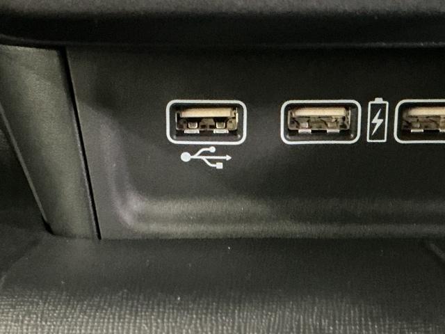 Ｎ－ＷＧＮカスタム Ｌ　ディスプレイオーディオ　Ｒカメラ　ブルートゥース　ＬＥＤヘットライト　サイドエアバッグ　ＵＳＢポート　記録簿　コーナーセンサー　キーレス　エアバッグ　オートエアコン　ＥＴＣ　シートヒータ　クルコン（19枚目）