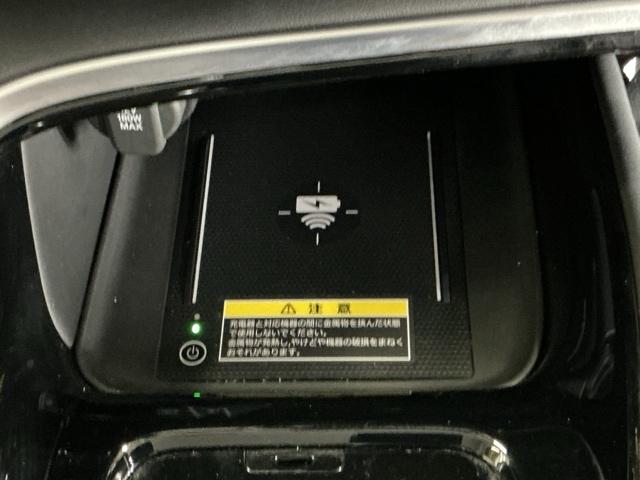 ヴェゼル ｅ：ＨＥＶＺ　ドラレコ　ナビ　Ｒカメラ　ブルートゥース　地上デジタル　ＵＳＢ入力　ハンズフリーテールゲート　シートＨ　サイドエアＢ　パークセンサー　リヤカメラ　点検記録簿　ＬＥＤヘットライト　ＥＳＣ　パワステ（23枚目）