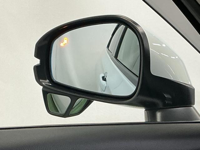 ヴェゼル ｅ：ＨＥＶＺ　ドラレコ　ナビ　Ｒカメラ　ブルートゥース　地上デジタル　ＵＳＢ入力　ハンズフリーテールゲート　シートＨ　サイドエアＢ　パークセンサー　リヤカメラ　点検記録簿　ＬＥＤヘットライト　ＥＳＣ　パワステ（24枚目）