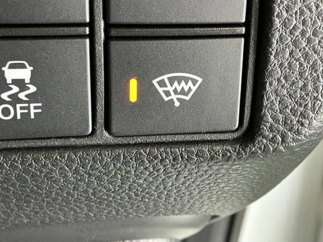 ヴェゼル ｅ：ＨＥＶＺ　ドラレコ　ナビ　Ｒカメラ　ブルートゥース　地上デジタル　ＵＳＢ入力　ハンズフリーテールゲート　シートＨ　サイドエアＢ　パークセンサー　リヤカメラ　点検記録簿　ＬＥＤヘットライト　ＥＳＣ　パワステ（56枚目）