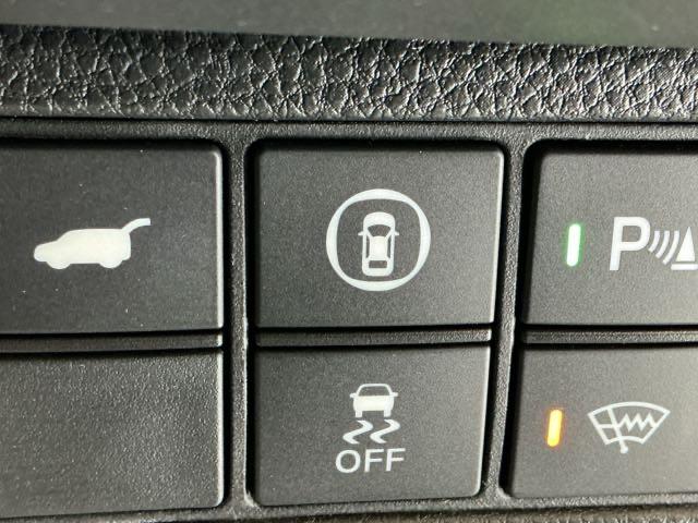 ヴェゼル ｅ：ＨＥＶＺ　ドラレコ　ナビ　Ｒカメラ　ブルートゥース　地上デジタル　ＵＳＢ入力　ハンズフリーテールゲート　シートＨ　サイドエアＢ　パークセンサー　リヤカメラ　点検記録簿　ＬＥＤヘットライト　ＥＳＣ　パワステ（60枚目）