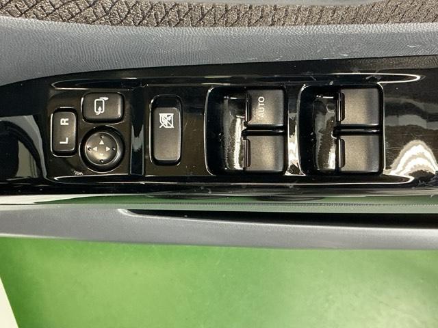 ルークス ハイウェイスター　ナビ　ＣＤ　ＥＴＣ　ＤＶＤ　ＴＶ　ＨＩＤ　盗難防止付き　ベンチ席　全席ＰＷ　スマートキープッシュスタート　運転席助手席エアバック　メンテナンスノート　オ－トエアコン　両側スライド片側電動ドア　パワステ（43枚目）