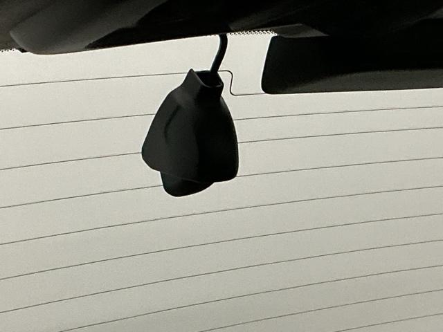 フィット e:HEVホーム ドラレコ ナビ Rカメラ ブルートゥース コーナーセンサ Bモニ ETC搭載 カーテンエアバッグ イモビライザー 記録簿付 ECON AUTOライト LEDヘッドランプ USB スマートキ エアバック(14枚目)