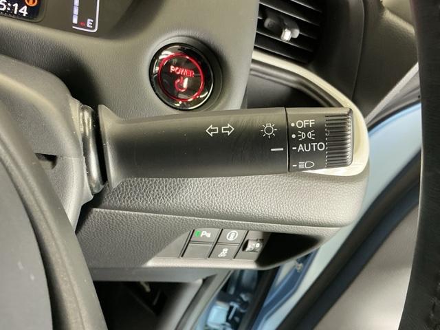 フィット e:HEVホーム ドラレコ ナビ Rカメラ ブルートゥース コーナーセンサ Bモニ ETC搭載 カーテンエアバッグ イモビライザー 記録簿付 ECON AUTOライト LEDヘッドランプ USB スマートキ エアバック(26枚目)