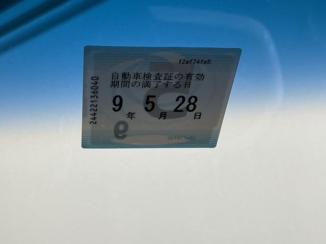 フィット e:HEVホーム ドラレコ ナビ Rカメラ ブルートゥース コーナーセンサ Bモニ ETC搭載 カーテンエアバッグ イモビライザー 記録簿付 ECON AUTOライト LEDヘッドランプ USB スマートキ エアバック(35枚目)