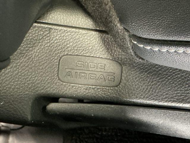 フィット e:HEVホーム ドラレコ ナビ Rカメラ ブルートゥース コーナーセンサ Bモニ ETC搭載 カーテンエアバッグ イモビライザー 記録簿付 ECON AUTOライト LEDヘッドランプ USB スマートキ エアバック(60枚目)