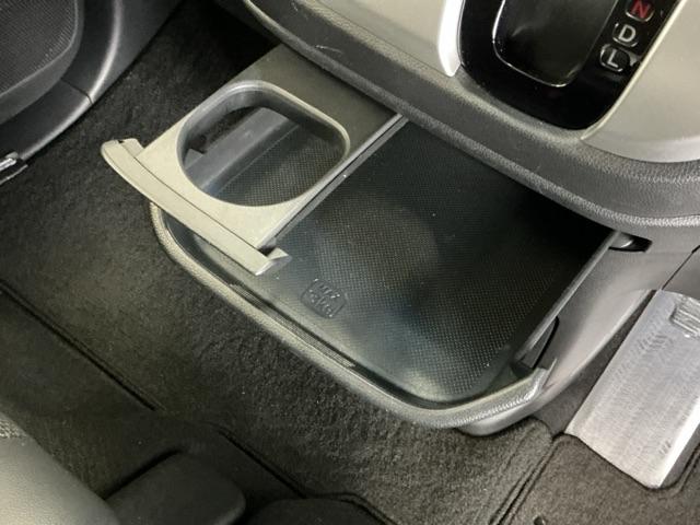 Ｎ－ＷＧＮ Ｇ・スタイリッシュパッケージ　ナビ　Ｒカメラ　ブルートゥース　ワンセグ　オートクルーズ　運転席助手席エアバック　盗難警報装置　横滑り防止機能　整備記録簿　リアカメラ　スマートキープッシュスタート　ベンチシート　オートエアコン（18枚目）