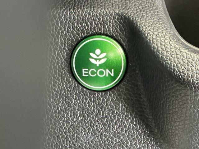 Ｎ－ＷＧＮ Ｇ・スタイリッシュパッケージ　ナビ　Ｒカメラ　ブルートゥース　ワンセグ　オートクルーズ　運転席助手席エアバック　盗難警報装置　横滑り防止機能　整備記録簿　リアカメラ　スマートキープッシュスタート　ベンチシート　オートエアコン（24枚目）