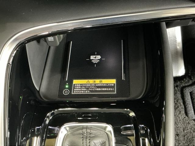 ヴェゼル ｅ：ＨＥＶＺ　ナビ　Ｒカメラ　ブルートゥース　フルセグ　地上デジタル　ＵＳＢ入力　シートＨ　サイドエアＢ　パークセンサー　リヤカメラ　点検記録簿　ＬＥＤヘットライト　ＥＳＣ　パワステ　ＡＡＣ　エアバック　ＡＢＳ（21枚目）