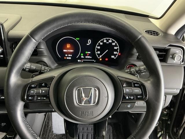 ヴェゼル ｅ：ＨＥＶＺ　ナビ　Ｒカメラ　ブルートゥース　フルセグ　地上デジタル　ＵＳＢ入力　シートＨ　サイドエアＢ　パークセンサー　リヤカメラ　点検記録簿　ＬＥＤヘットライト　ＥＳＣ　パワステ　ＡＡＣ　エアバック　ＡＢＳ（27枚目）