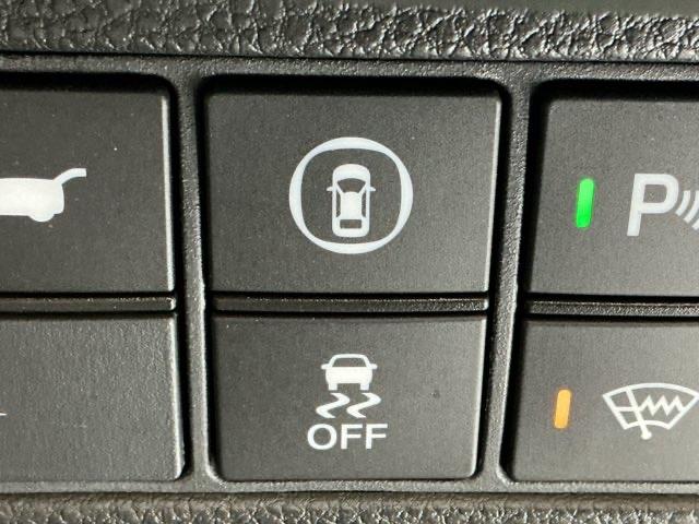 ヴェゼル ｅ：ＨＥＶＺ　ナビ　Ｒカメラ　ブルートゥース　フルセグ　地上デジタル　ＵＳＢ入力　シートＨ　サイドエアＢ　パークセンサー　リヤカメラ　点検記録簿　ＬＥＤヘットライト　ＥＳＣ　パワステ　ＡＡＣ　エアバック　ＡＢＳ（55枚目）