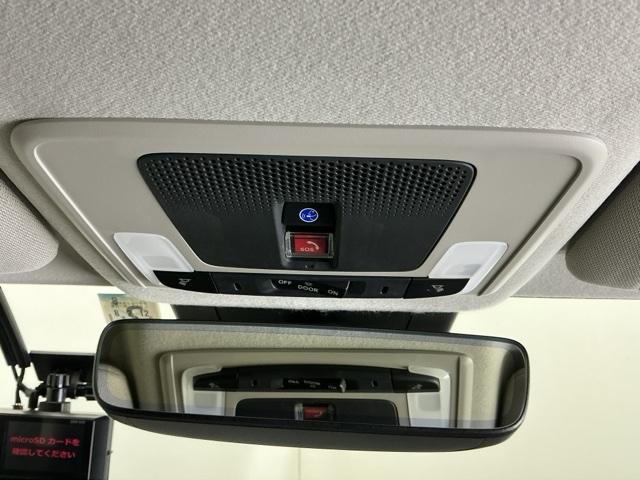 ヴェゼル ｅ：ＨＥＶＺ　ナビ　Ｒカメラ　ブルートゥース　フルセグ　地上デジタル　ＵＳＢ入力　シートＨ　サイドエアＢ　パークセンサー　リヤカメラ　点検記録簿　ＬＥＤヘットライト　ＥＳＣ　パワステ　ＡＡＣ　エアバック　ＡＢＳ（57枚目）