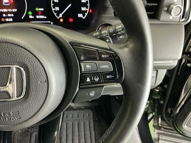 ヴェゼル ｅ：ＨＥＶＺ　ナビ　Ｒカメラ　ブルートゥース　フルセグ　地上デジタル　ＵＳＢ入力　シートＨ　サイドエアＢ　パークセンサー　リヤカメラ　点検記録簿　ＬＥＤヘットライト　ＥＳＣ　パワステ　ＡＡＣ　エアバック　ＡＢＳ（58枚目）