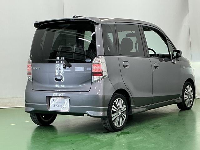 ��^�e�[���Q�[�g�X�|�C���[�����Ńt�H�������X�^�C���b�V���ɂ��Ă��܂��B�������s���ɂ͑��s���萫�\�ɗD��Ă��āA��R��ɂ��傫���v�����܂�