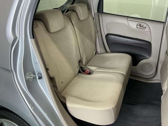 �t���b�g�ȏ��ƕG���⓪��X�y�[�X�ȂǏ\���ȍL��������܂�