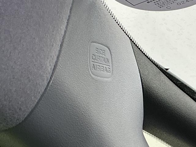 フィット ｅ：ＨＥＶクロスター　ドラレコ　Ｒカメラ　ＣＤ　ＥＴＣ　ワンセグ　インテリキー　キーフリー　ＬＥＤヘットライト　イモビライザー　サイドカーテンエアバック　Ｃソナー　クルコン　パワーウインドウ　エアコン　ＵＳＢ　記録簿（51枚目）