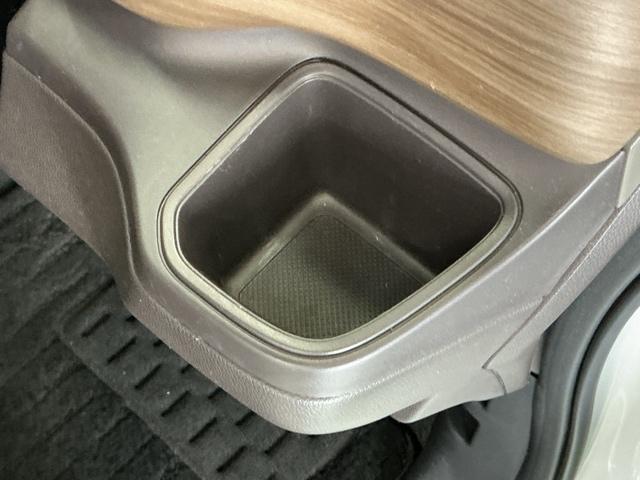 フリード Ｇ・ホンダセンシング　ナビ　Ｒカメラ　ブルートゥース　フルセグ　Ｗ電動ドア　キーフリ　スマートキーシステム　イモビ　ＵＳＢポート　カラーバックモニター　横滑防止装置　ＬＥＤランプ　整備点検記録簿　エアコン　クルコン　ＳＲＳ（17枚目）