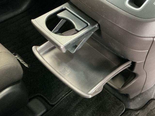 フリード Ｇ・ホンダセンシング　ナビ　Ｒカメラ　ブルートゥース　フルセグ　Ｗ電動ドア　キーフリ　スマートキーシステム　イモビ　ＵＳＢポート　カラーバックモニター　横滑防止装置　ＬＥＤランプ　整備点検記録簿　エアコン　クルコン　ＳＲＳ（18枚目）