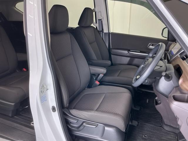 フリード Ｇ・ホンダセンシング　ナビ　Ｒカメラ　ブルートゥース　フルセグ　Ｗ電動ドア　キーフリ　スマートキーシステム　イモビ　ＵＳＢポート　カラーバックモニター　横滑防止装置　ＬＥＤランプ　整備点検記録簿　エアコン　クルコン　ＳＲＳ（20枚目）