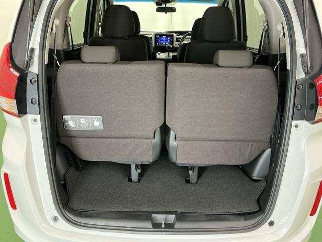 フリード Ｇ・ホンダセンシング　ナビ　Ｒカメラ　ブルートゥース　フルセグ　Ｗ電動ドア　キーフリ　スマートキーシステム　イモビ　ＵＳＢポート　カラーバックモニター　横滑防止装置　ＬＥＤランプ　整備点検記録簿　エアコン　クルコン　ＳＲＳ（30枚目）