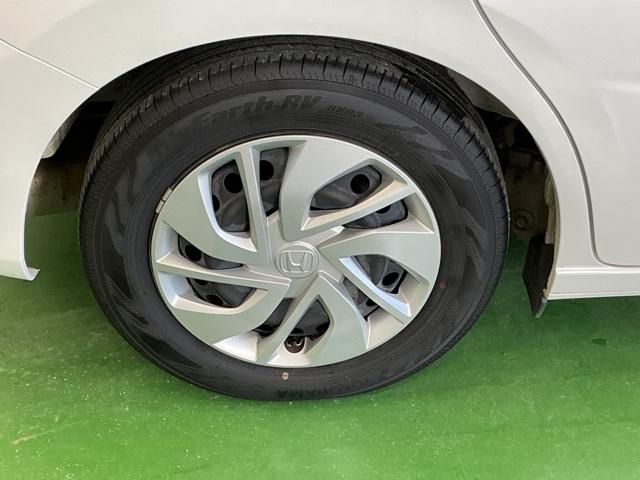 フリード Ｇ・ホンダセンシング　ナビ　Ｒカメラ　ブルートゥース　フルセグ　Ｗ電動ドア　キーフリ　スマートキーシステム　イモビ　ＵＳＢポート　カラーバックモニター　横滑防止装置　ＬＥＤランプ　整備点検記録簿　エアコン　クルコン　ＳＲＳ（33枚目）