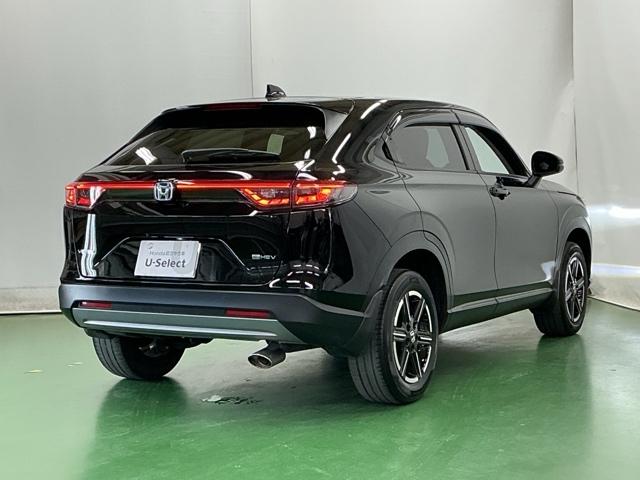 ヴェゼル ｅ：ＨＥＶＸ　ドラレコ　ナビ　Ｒカメラ　ブルートゥース　フルオートエアコン　ソナー　イモビ　エアバッグ　Ｂカメ　フルセグテレビ　記録簿　キーレスエントリー　カーテンエアバック　パワーウインドウ　アイドリング　ＶＳＡ（8枚目）