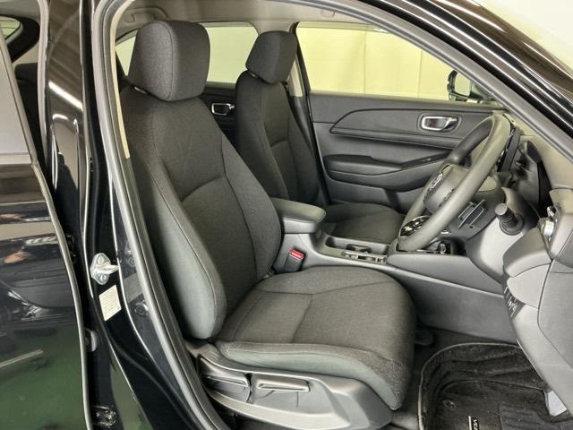 ヴェゼル ｅ：ＨＥＶＸ　ドラレコ　ナビ　Ｒカメラ　ブルートゥース　フルオートエアコン　ソナー　イモビ　エアバッグ　Ｂカメ　フルセグテレビ　記録簿　キーレスエントリー　カーテンエアバック　パワーウインドウ　アイドリング　ＶＳＡ（25枚目）