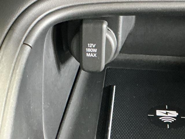 ヴェゼル ｅ：ＨＥＶＸ　ドラレコ　ナビ　Ｒカメラ　ブルートゥース　フルオートエアコン　ソナー　イモビ　エアバッグ　Ｂカメ　フルセグテレビ　記録簿　キーレスエントリー　カーテンエアバック　パワーウインドウ　アイドリング　ＶＳＡ（57枚目）