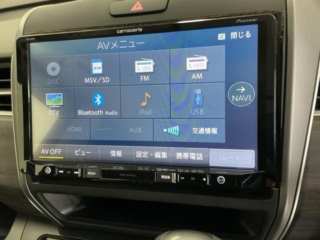 フリード Ｇブラックスタイル　ナビ　Ｒカメラ　ブルートゥース　フルセグ　シートヒータ　三列シート　イモビ　横滑り防止　両電動スライドドア　コーナーセンサー　記録簿　リアカメラ　オートエアコン　クルコン　キーフリー　スマートキー（11枚目）